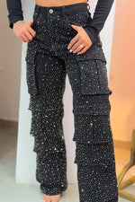 „Jedes Outfit zum Strahlen bringen: Elegante Jeans mit Strasssteinen und weitem Bein“
